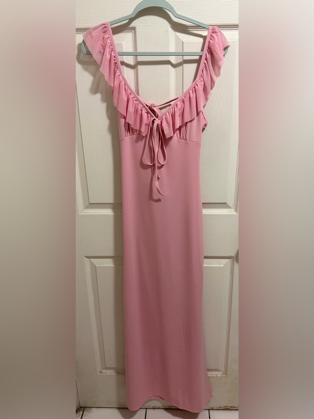 Pink Ruffle Trim Women's Sleep Dress. Medium no tag.